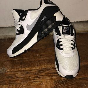 Nike Air Max 90 Essential
